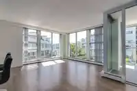 501 1228 MARINASIDE CRESCENT - thumbnail 2