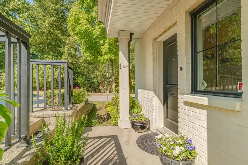 39 14888 62 AVENUE - photo 3 of 40