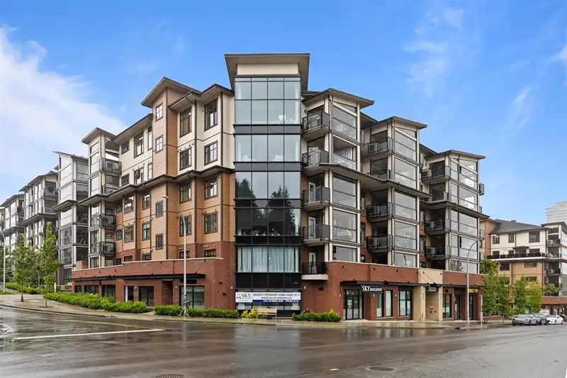 408 20328 86 AVENUE - photo 1 of 35