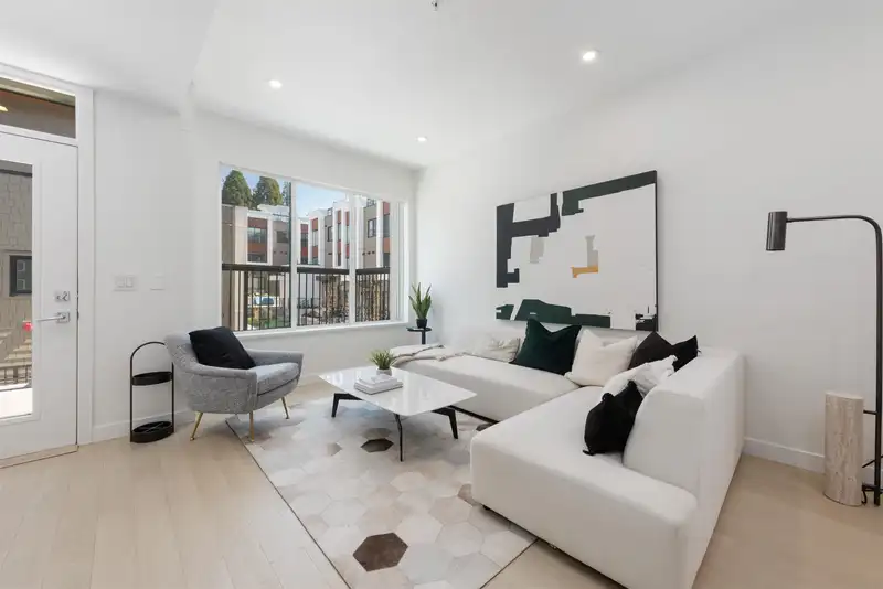 885 W 33RD AVENUE - photo 2 of 37