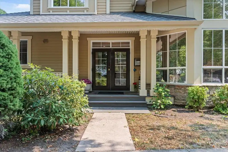 5877 GARRISON BOULEVARD - photo 2 of 40