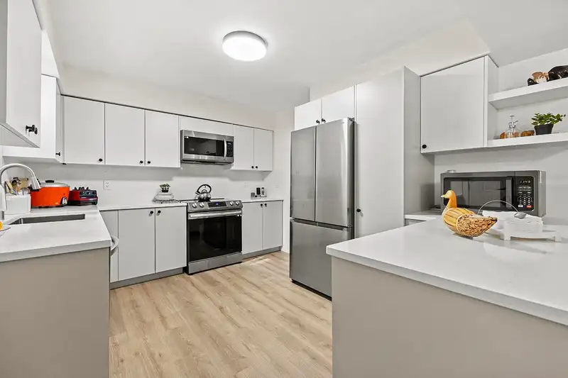 2580 PATRICIA AVENUE - photo 1 of 39