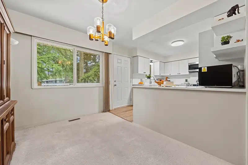 2580 PATRICIA AVENUE - photo 3 of 39