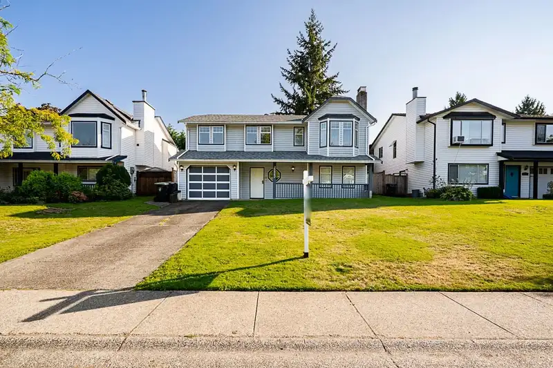 20952 94B AVENUE - photo 1 of 38