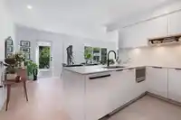 221 2520 GUELPH STREET - thumbnail 5