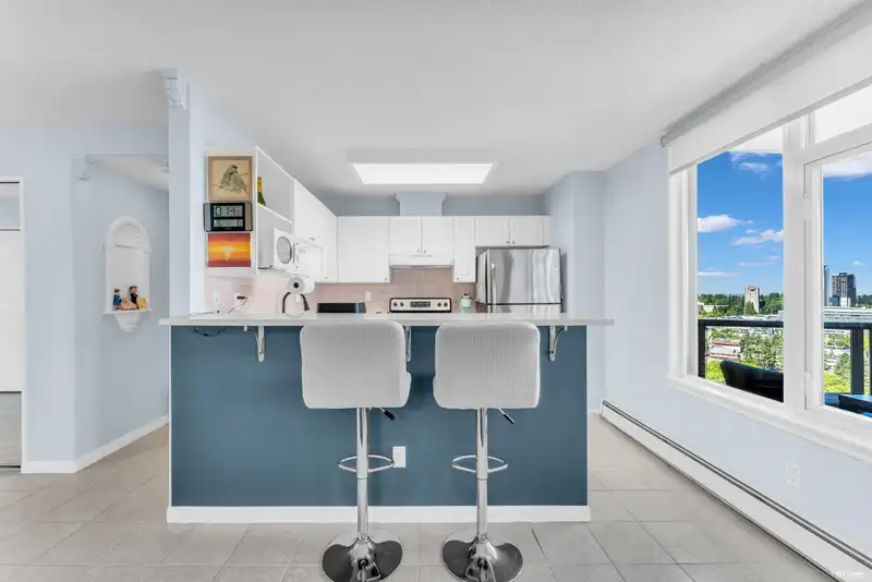 1701 13880 101 AVENUE - photo 3 of 33