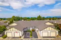 47 9012 WALNUT GROVE DRIVE - thumbnail 4