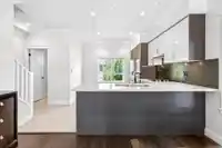 1 7691 BRIDGE STREET - thumbnail 9