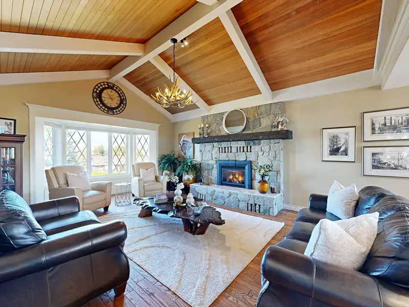 7 3755 CLEARBROOK ROAD - photo 4 of 40