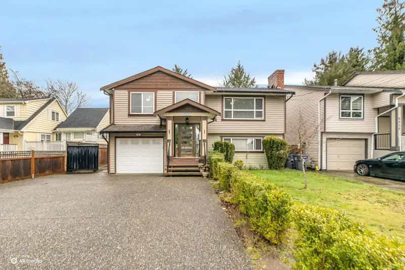 6662 130 STREET - photo 1 of 35