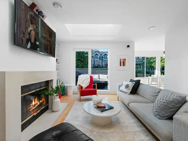 2343 W 7TH AVENUE - photo 1 of 40