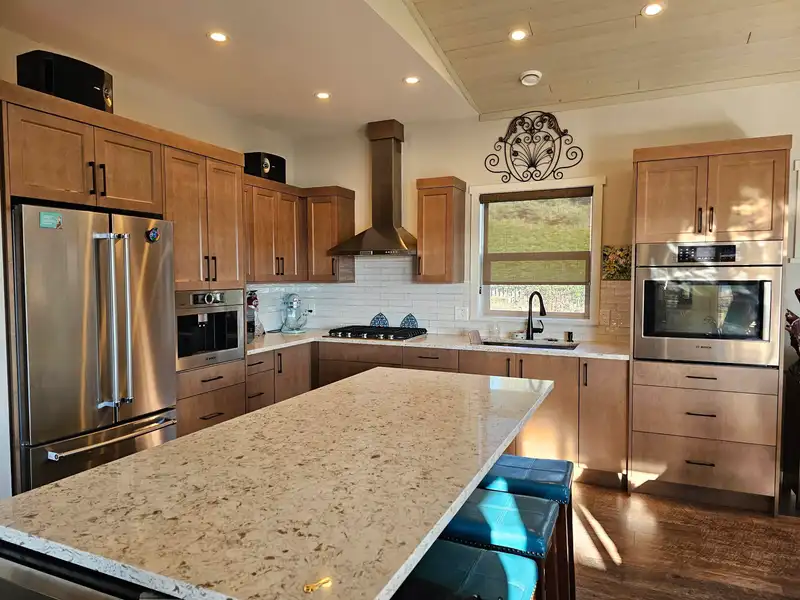 659 GIBSONS WAY - photo 1 of 40