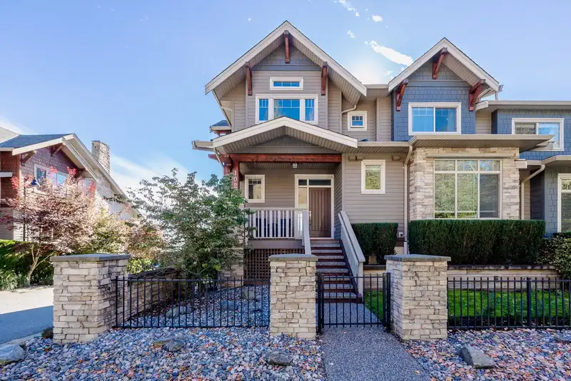 102 3458 BURKE VILLAGE PROMENADE - photo 1 of 40