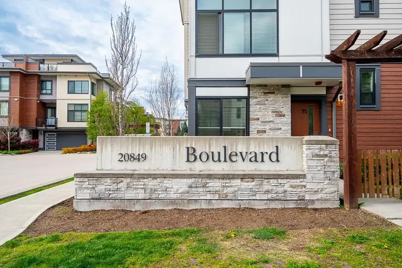28 20849 78B AVENUE - photo 1 of 40