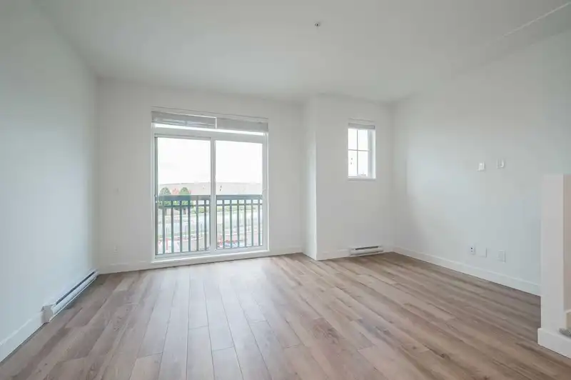 2 20487 65 AVENUE - photo 2 of 22