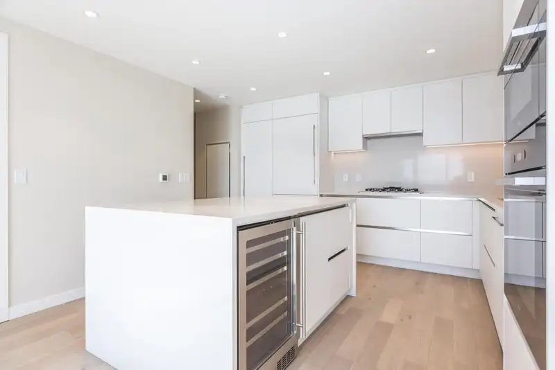 2101 485 W 42ND AVENUE - photo 4 of 23