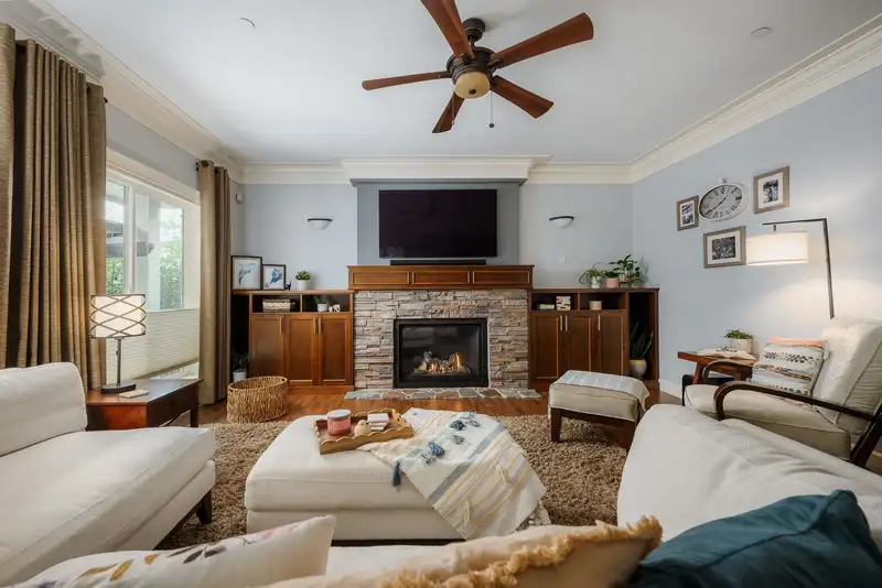 11216 236 STREET - photo 3 of 34
