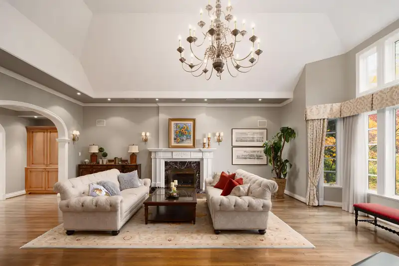 1638 MARPOLE AVENUE - photo 3 of 40