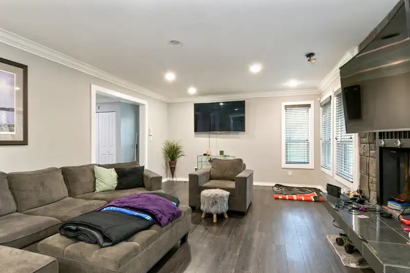 12707 BLUE MOUNTAIN CRESCENT - photo 4 of 40