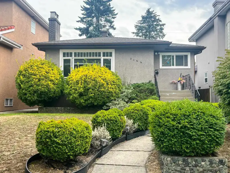 3144 E 18TH AVENUE - photo 1 of 24