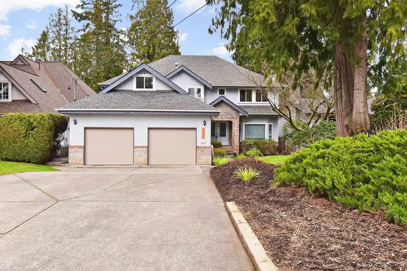 20577 GRADE CRESCENT - photo 1 of 40