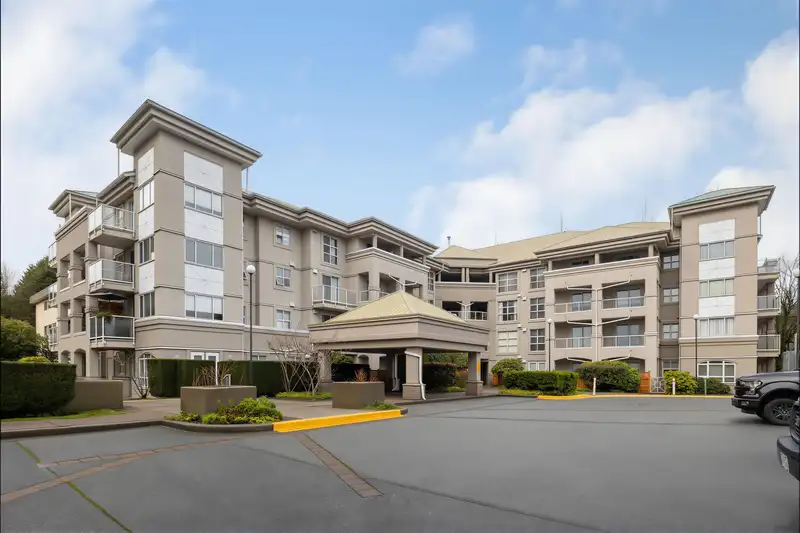 313 10533 UNIVERSITY DRIVE - photo 1 of 39