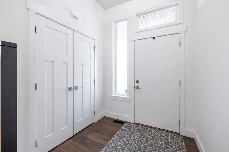 20436 77B AVENUE - photo 3 of 40