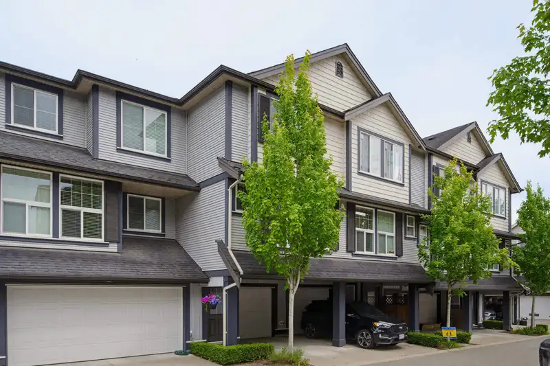 15 20831 70 AVENUE - photo 3 of 36