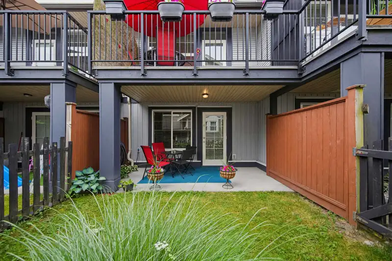 15 20831 70 AVENUE - photo 4 of 36