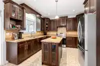 7227 202 STREET - thumbnail 1