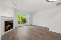 3 5900 MUIR DRIVE - thumbnail 3