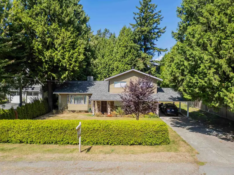 12765 22 AVENUE - photo 3 of 19