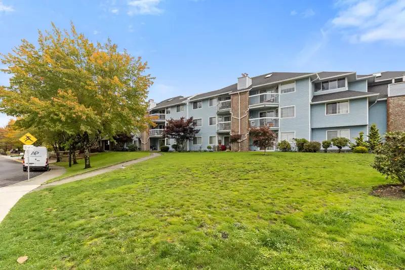 218 11510 225 STREET - photo 1 of 31