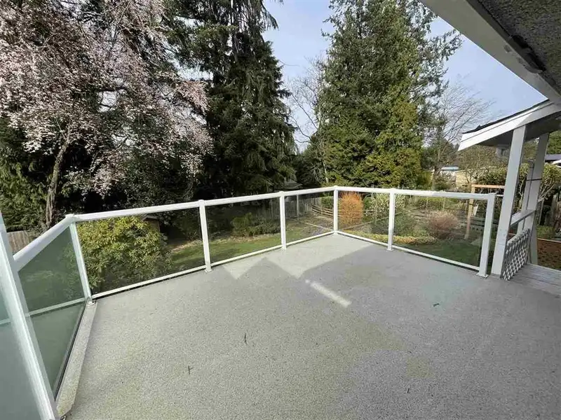 12677 98 AVENUE - photo 3 of 16