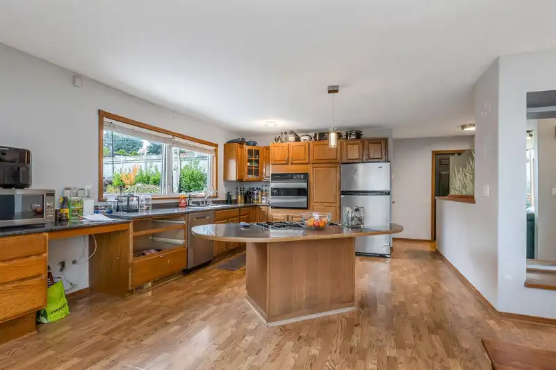 7730 HORNE STREET - photo 4 of 40