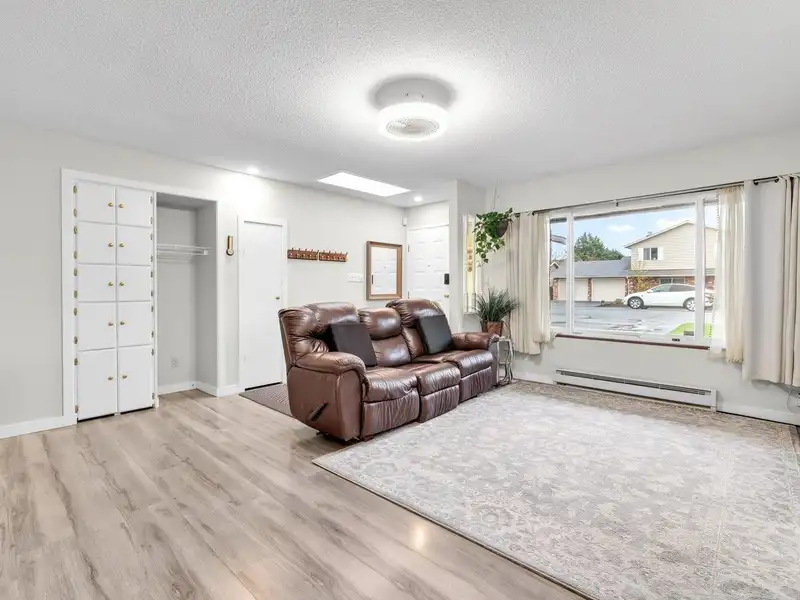 4651 56 STREET - photo 4 of 29
