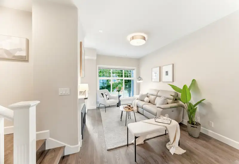 22 12333 ENGLISH AVENUE - photo 2 of 40