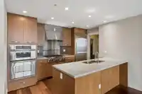 902 3355 CYPRESS PLACE - thumbnail 12