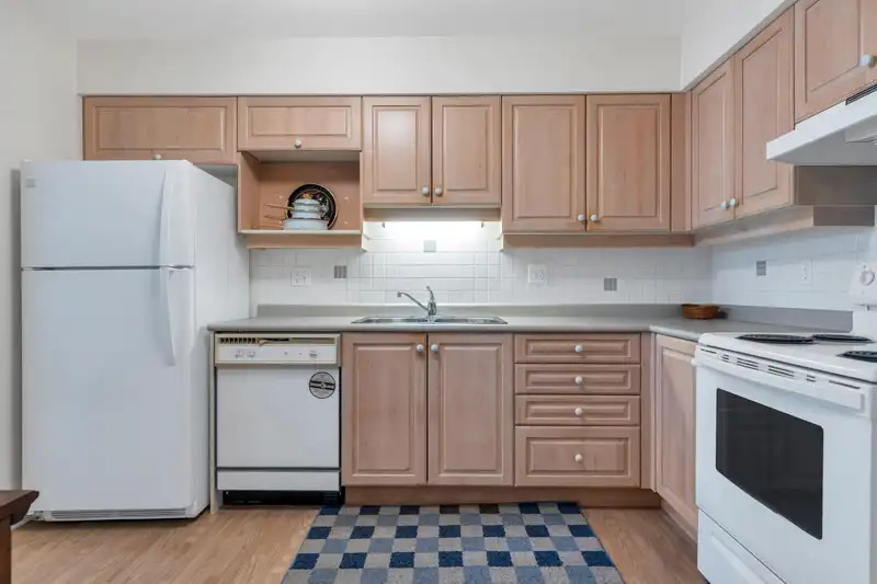 306 15030 101 AVENUE - photo 3 of 29