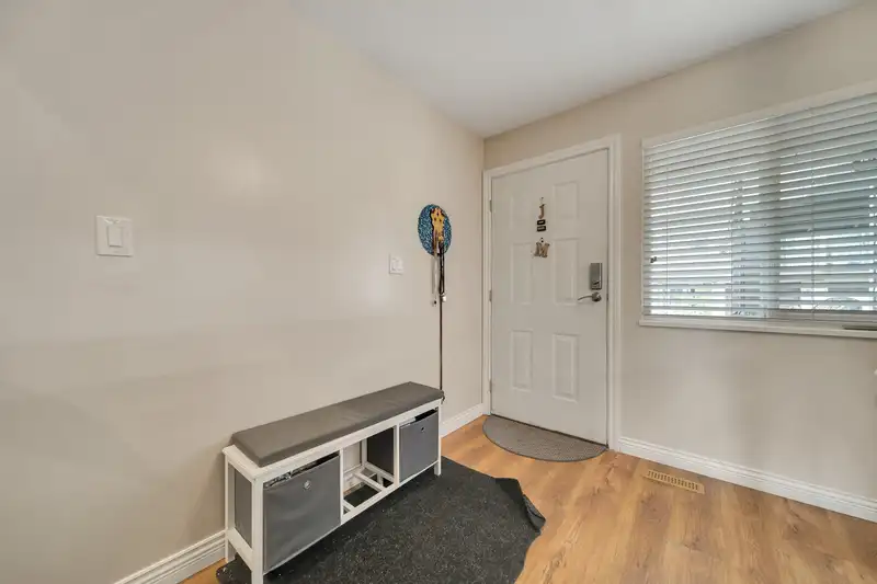 84 27272 32 AVENUE - photo 3 of 31