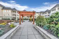 405 22022 49 AVENUE - thumbnail 4