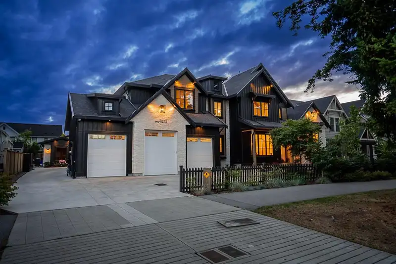 2833 204 STREET - photo 1 of 40
