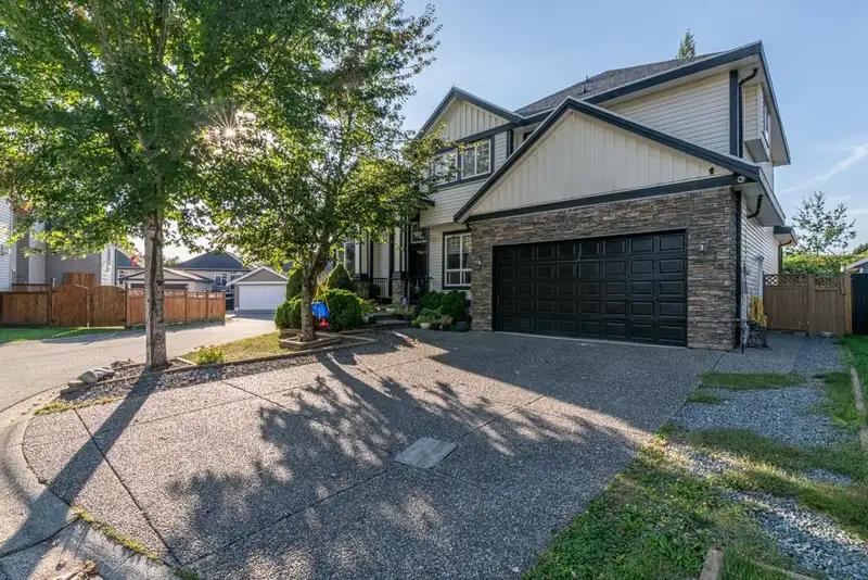 27733 SIGNAL COURT - photo 1 of 38
