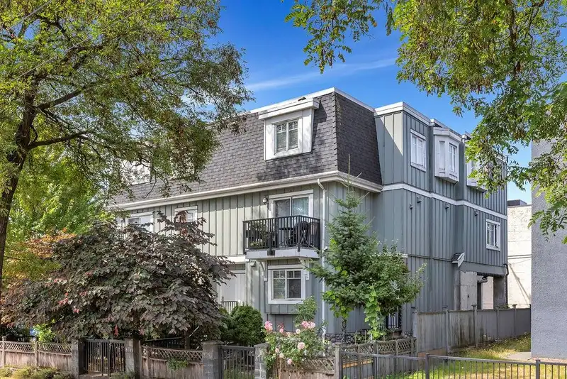 8787 OAK STREET - photo 1 of 1