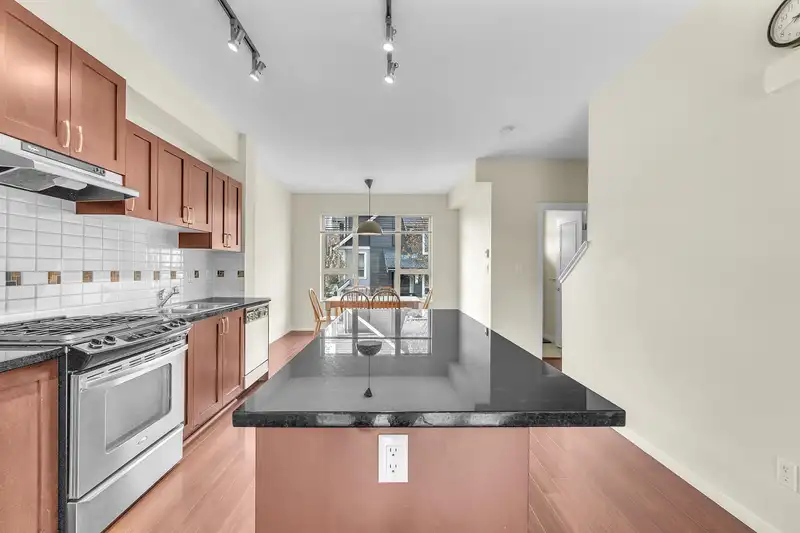 162 3105 DAYANEE SPRINGS BOULEVARD - photo 4 of 40