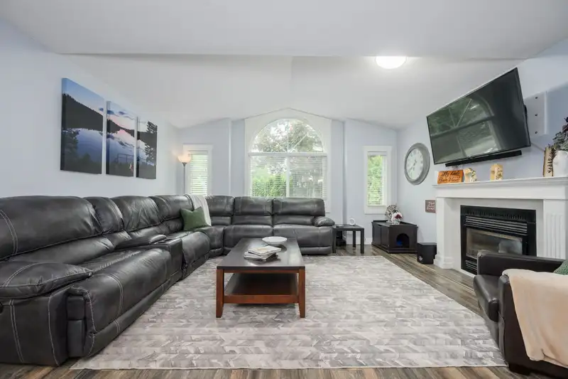 7855 CEDAR STREET - photo 3 of 40