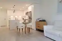403 8379 201 STREET - thumbnail 3