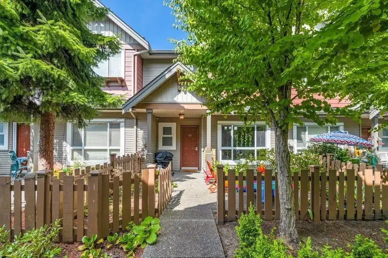 49 7733 HEATHER STREET - photo 3 of 24