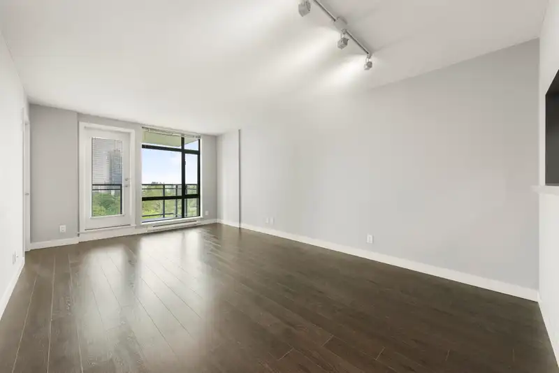 1203 3660 VANNESS AVENUE - photo 2 of 17