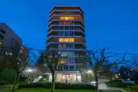 9 1717 DUCHESS AVENUE - thumbnail 2